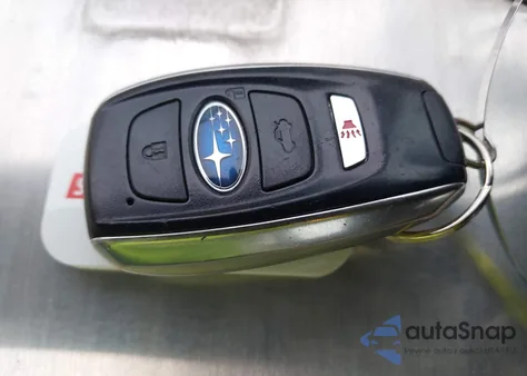 2016 Subaru Outback 2.5I Limited z USA, uszkodzony, nr VIN 4S4BSBNC7G3268324